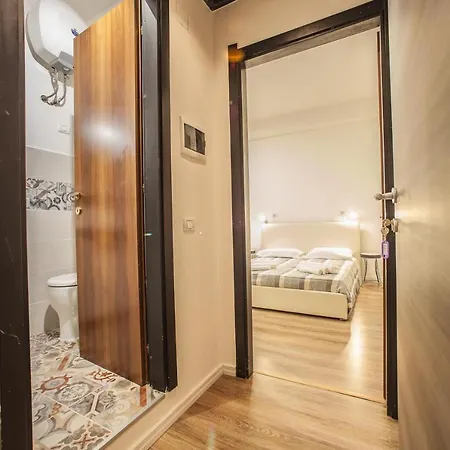 Le Stanze Al Porto 게스트하우스 3*
