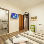 Le Stanze Al Porto 3* カリアリ
