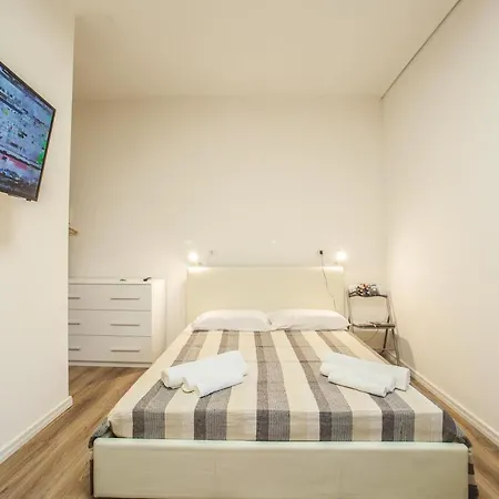 Le Stanze Al Porto Guest house