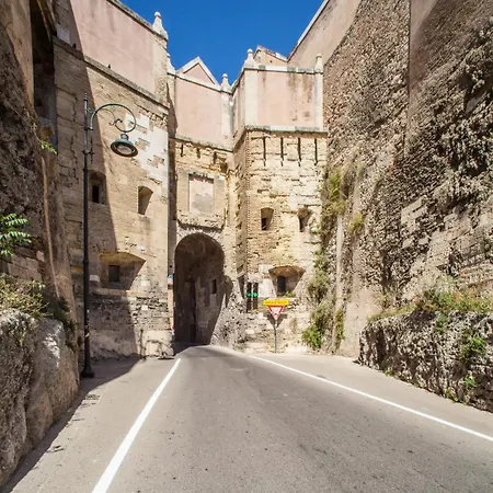 ゲストハウス Le Stanze Al Porto カリアリ