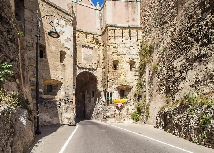 בית הארחה Le Stanze Al Porto קליארי