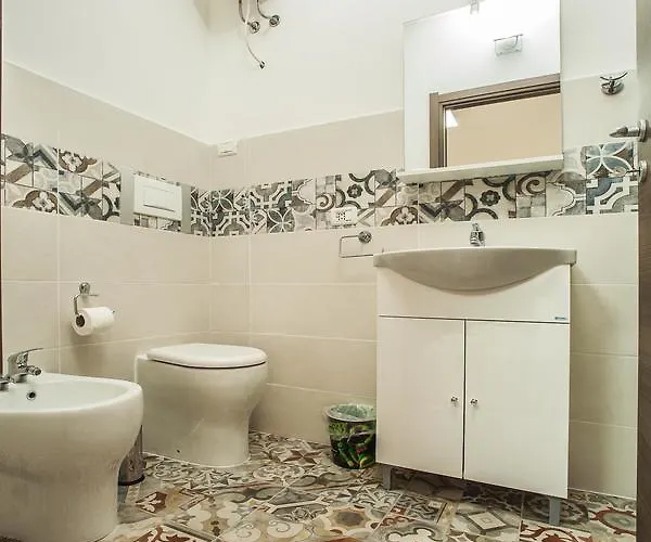 בית הארחה Le Stanze Al Porto קליארי